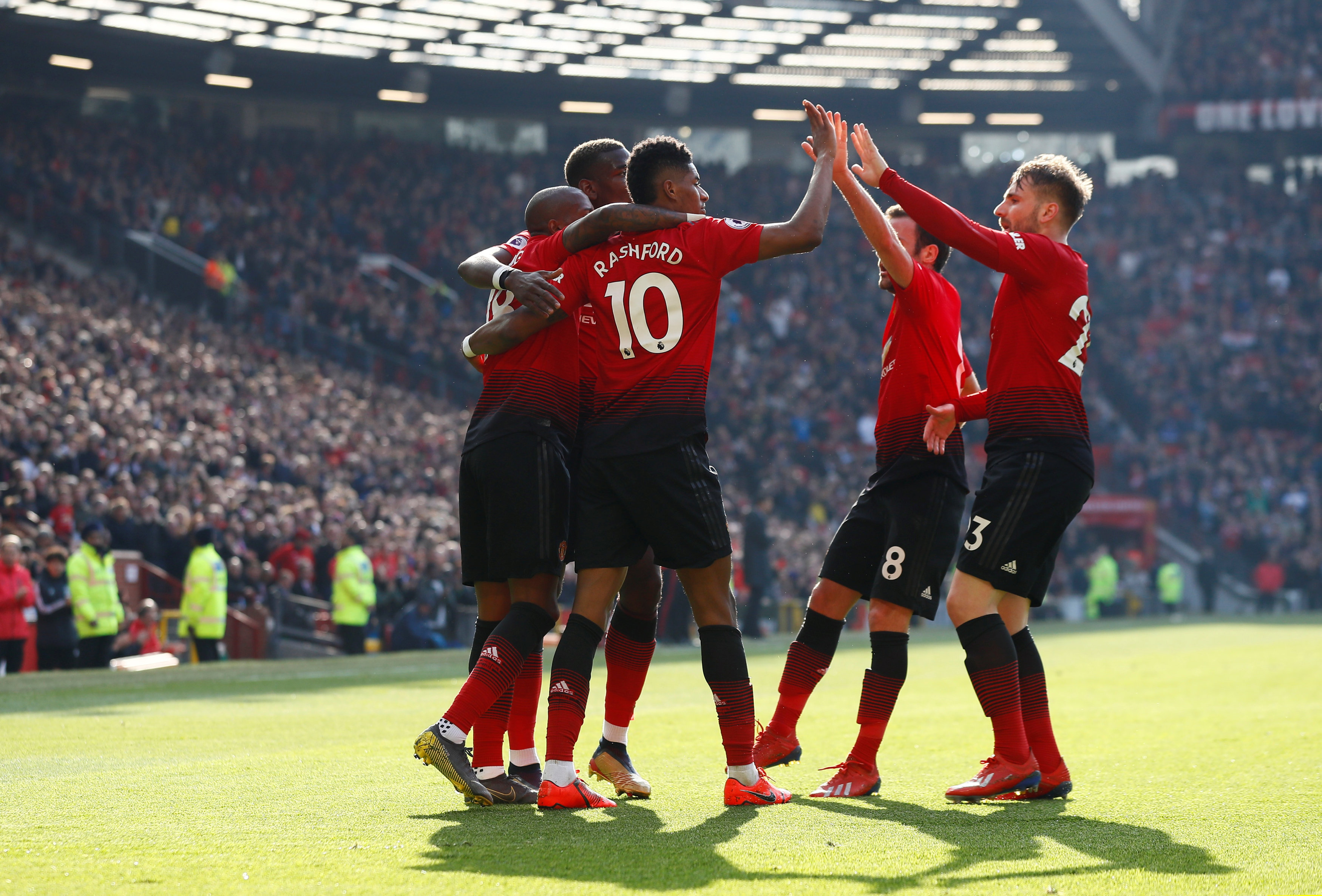 球队仍然有 球队仍然有